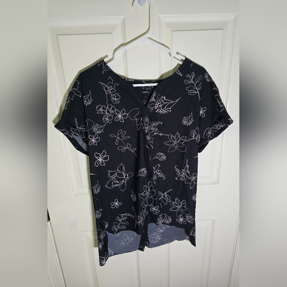 Alfani Womens Cap Sleeve Floral V Neck Blouse Medium